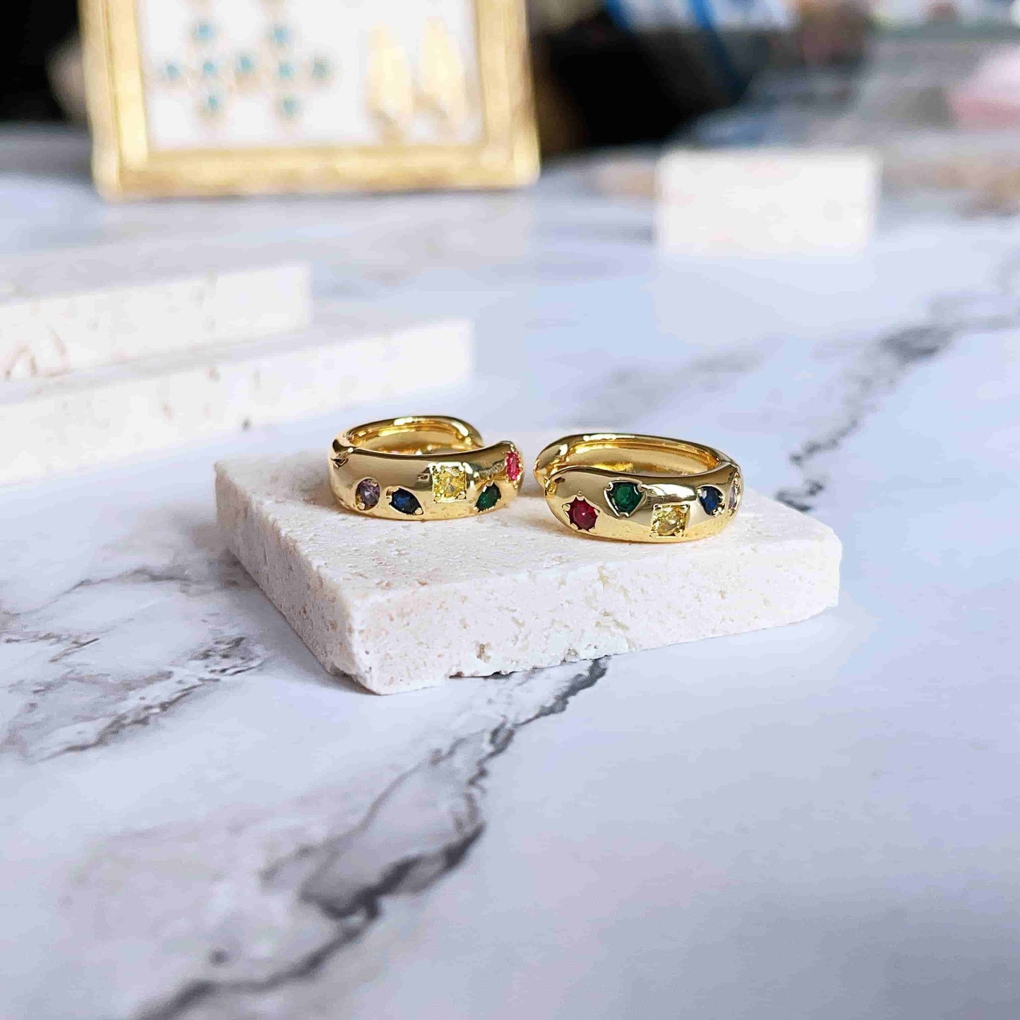 Gold luster inlaid colorful zircon hoop earrings. Material: S925 silver pins, copper plated with 18K gold, zircon Weight: 8.6g/pair Dimensions:2cm