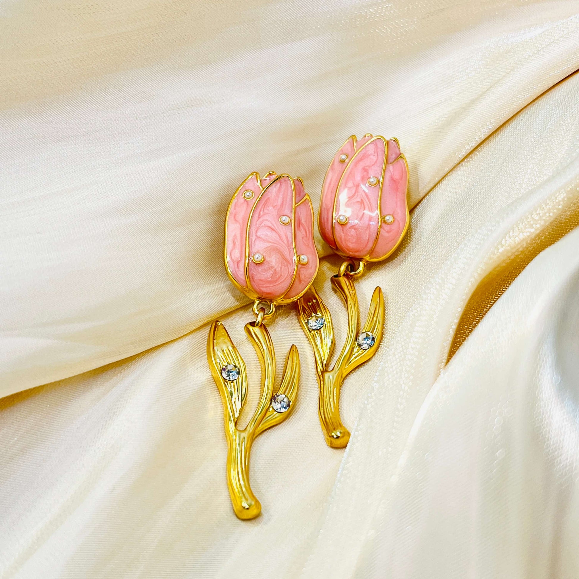 Dripped Glaze Tulip-shaped Clip-on Pendant Earring