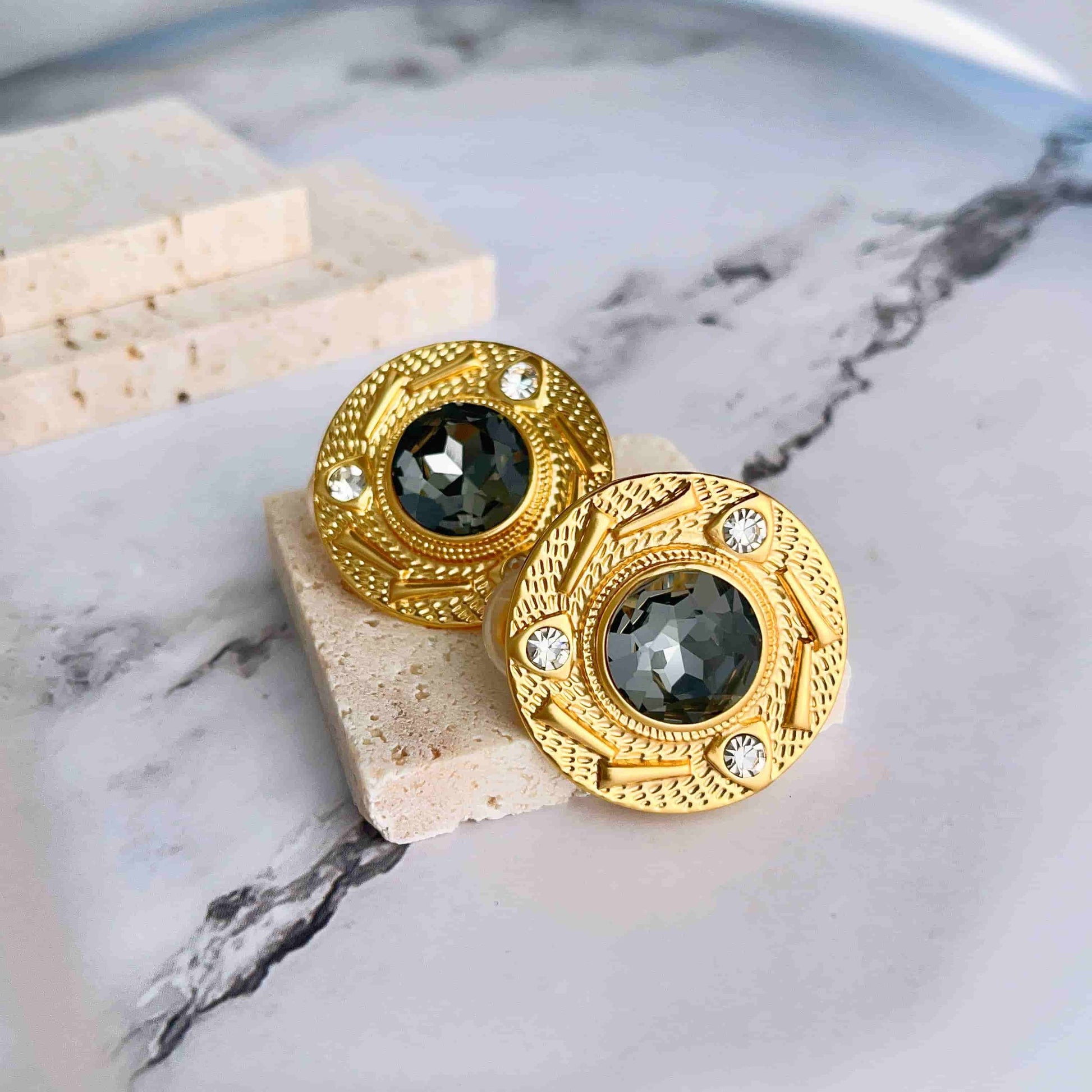 Vintage two-color zircon clip-on earrings.  Material: Zircon, copper plated with 18K gold. Weight: 23g/pair Dimensions：3.1cm*3.1cm