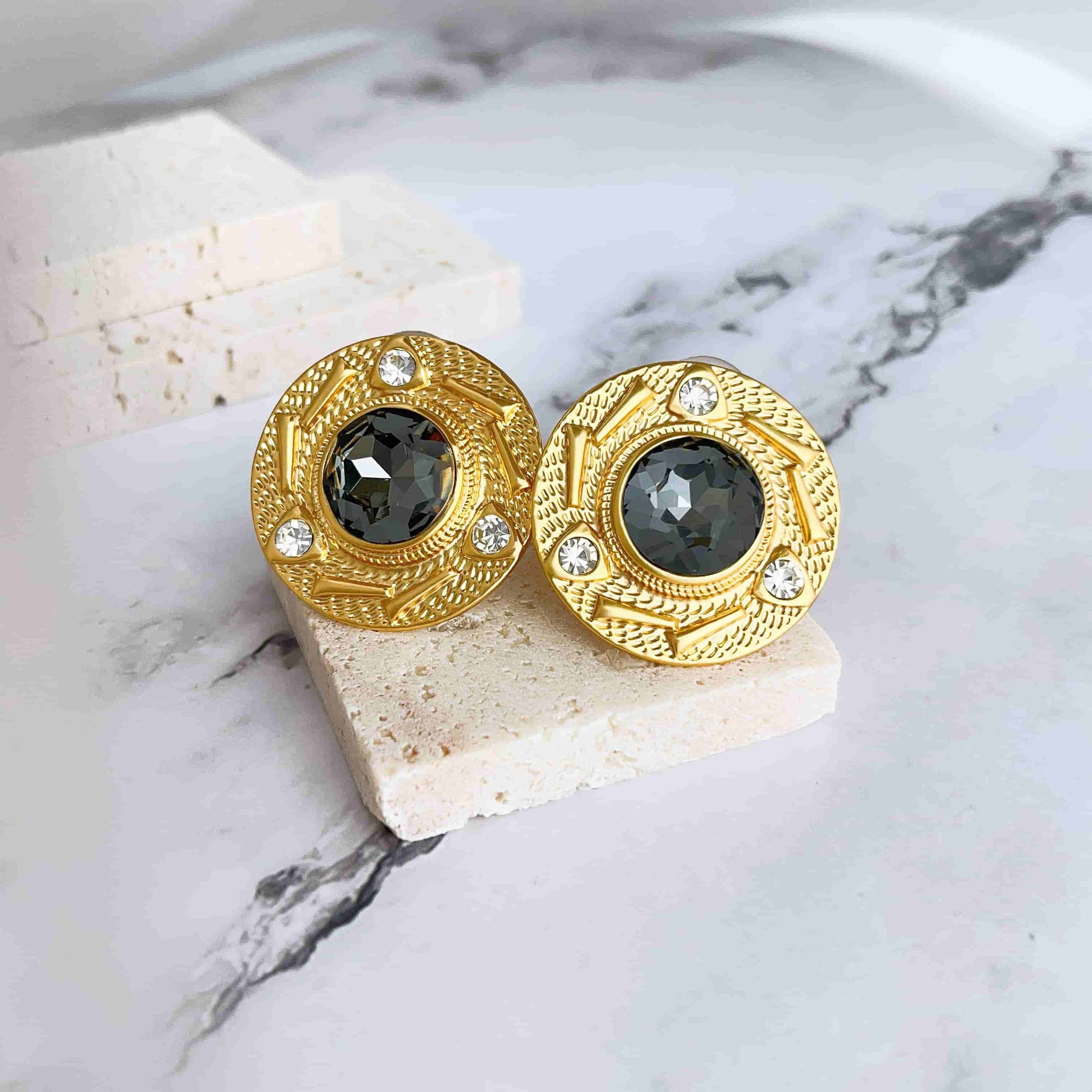 Vintage two-color zircon clip-on earrings.  Material: Zircon, copper plated with 18K gold. Weight: 23g/pair Dimensions：3.1cm*3.1cm