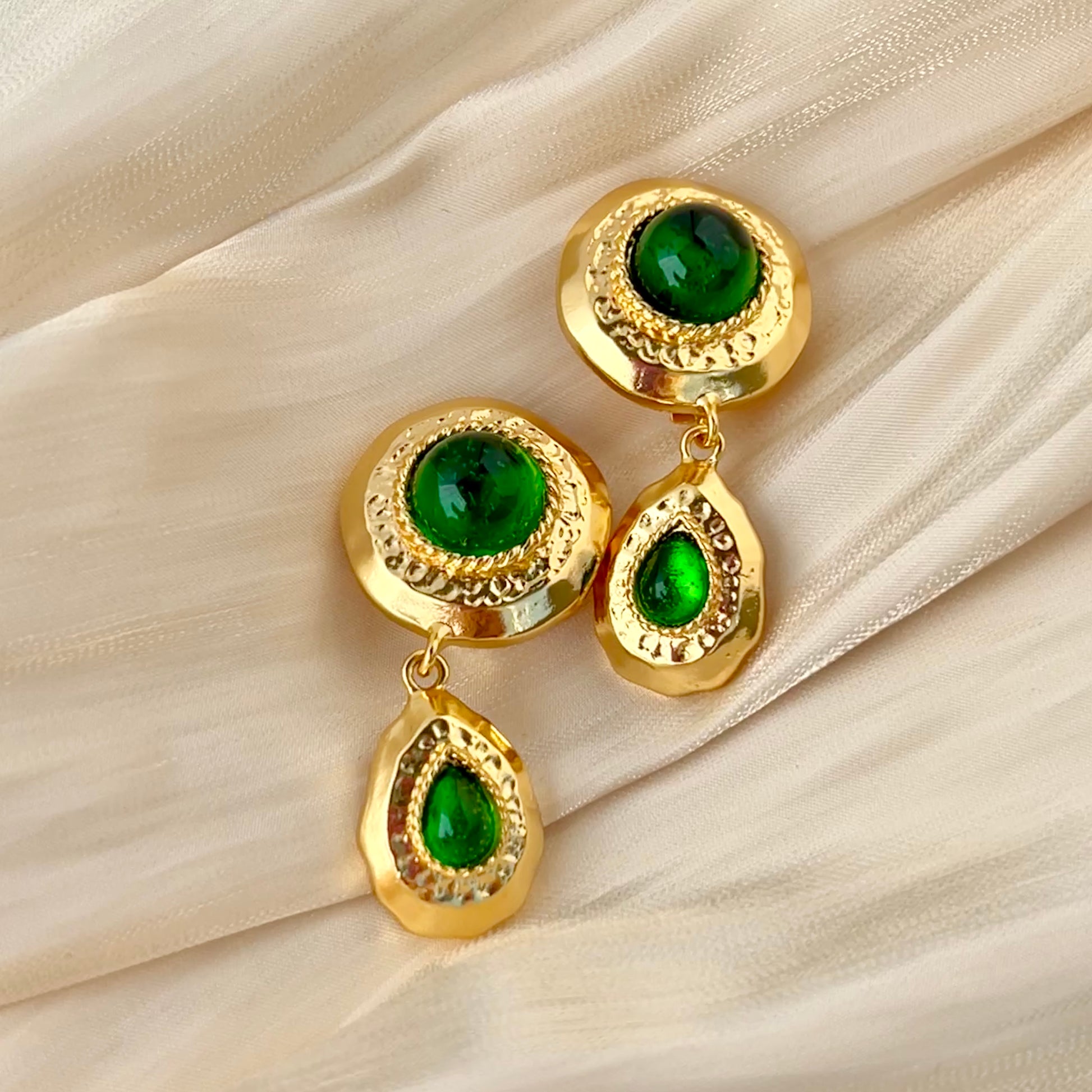 Classic Color Combination: Vintage Clip-on Earrings in Emerald Green Stained glass and Gold